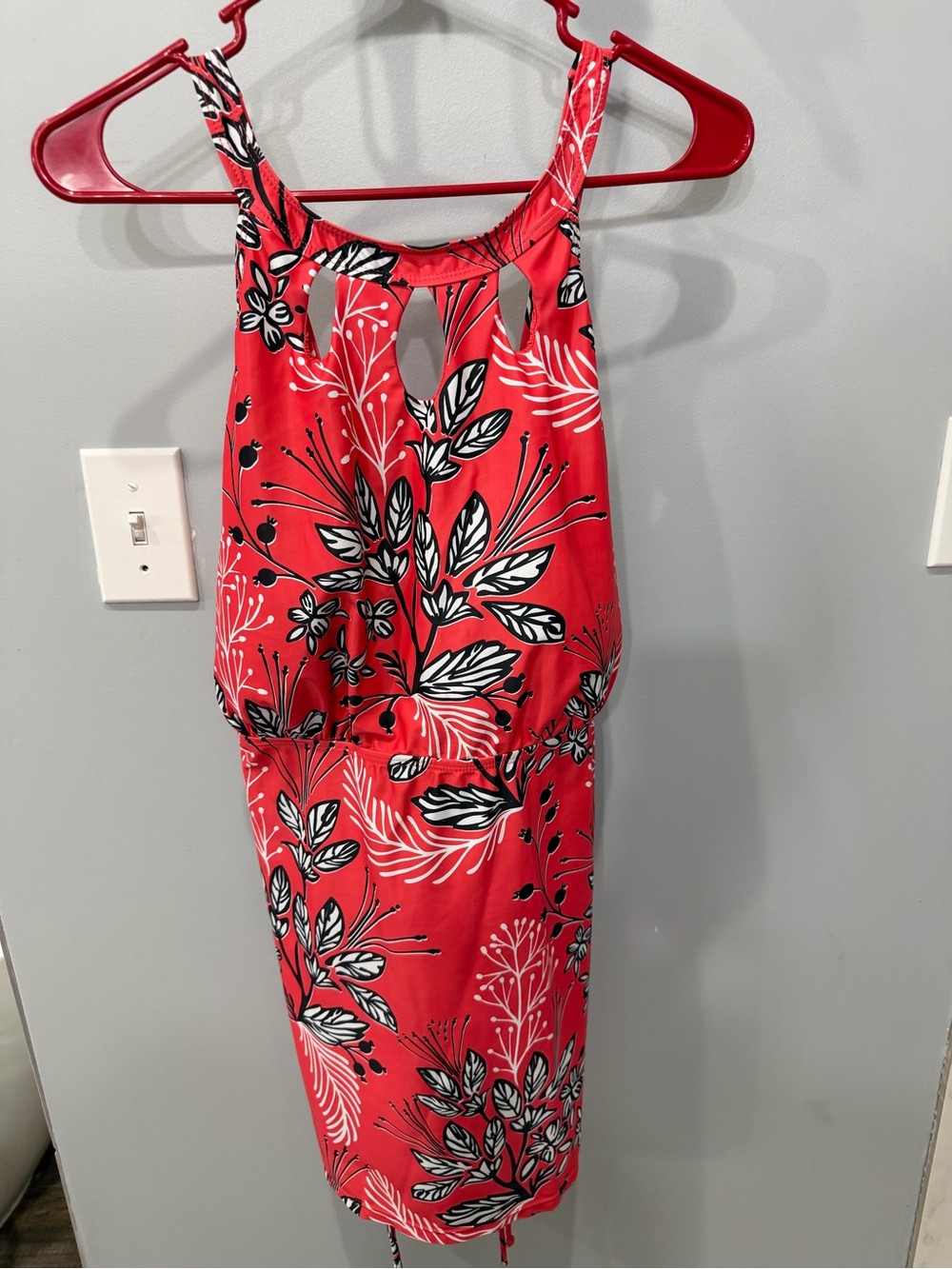 Floral Keyhole Swim Bodysuit in Red